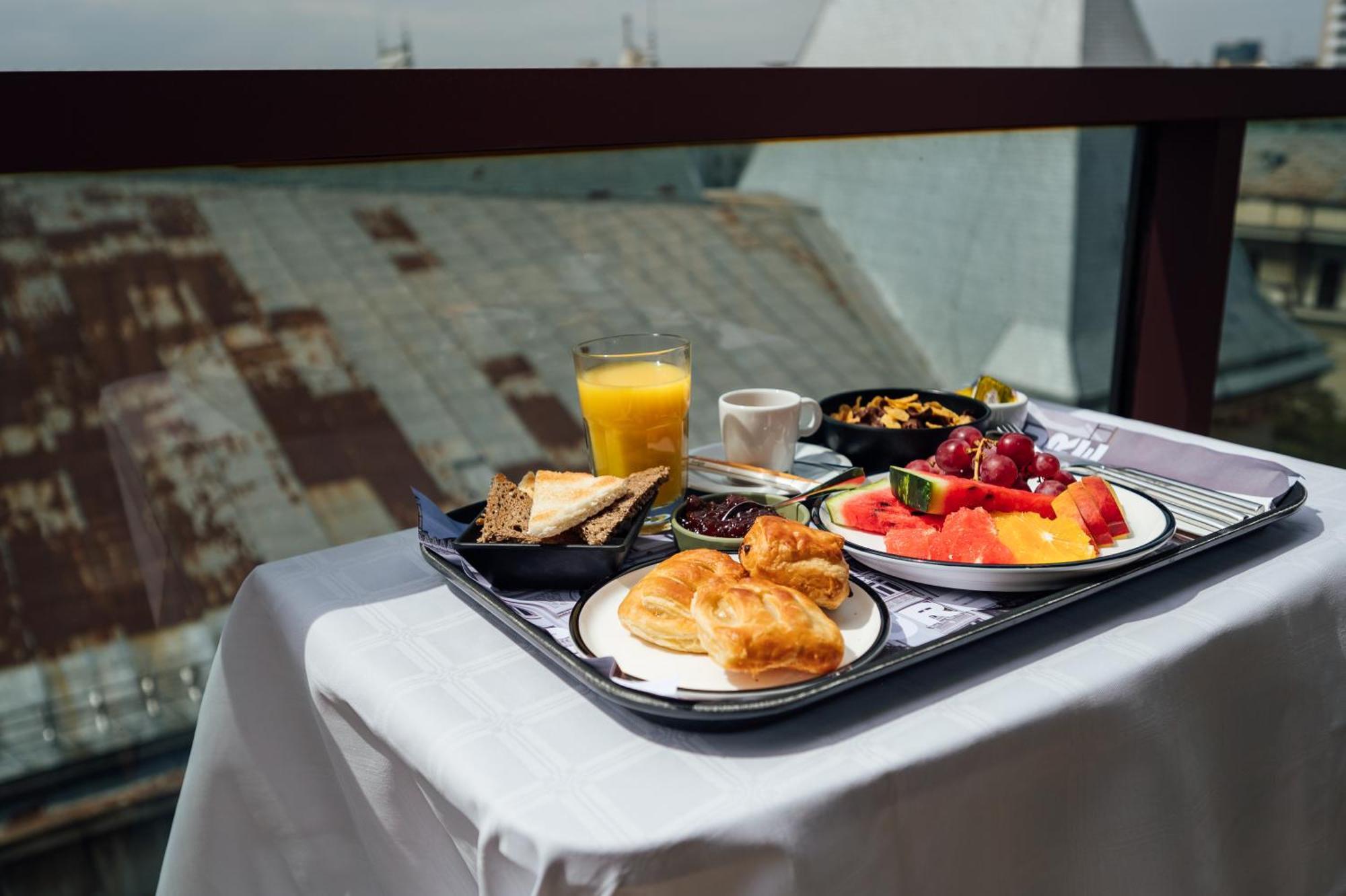 Peakture Hotel Bukarest Kültér fotó