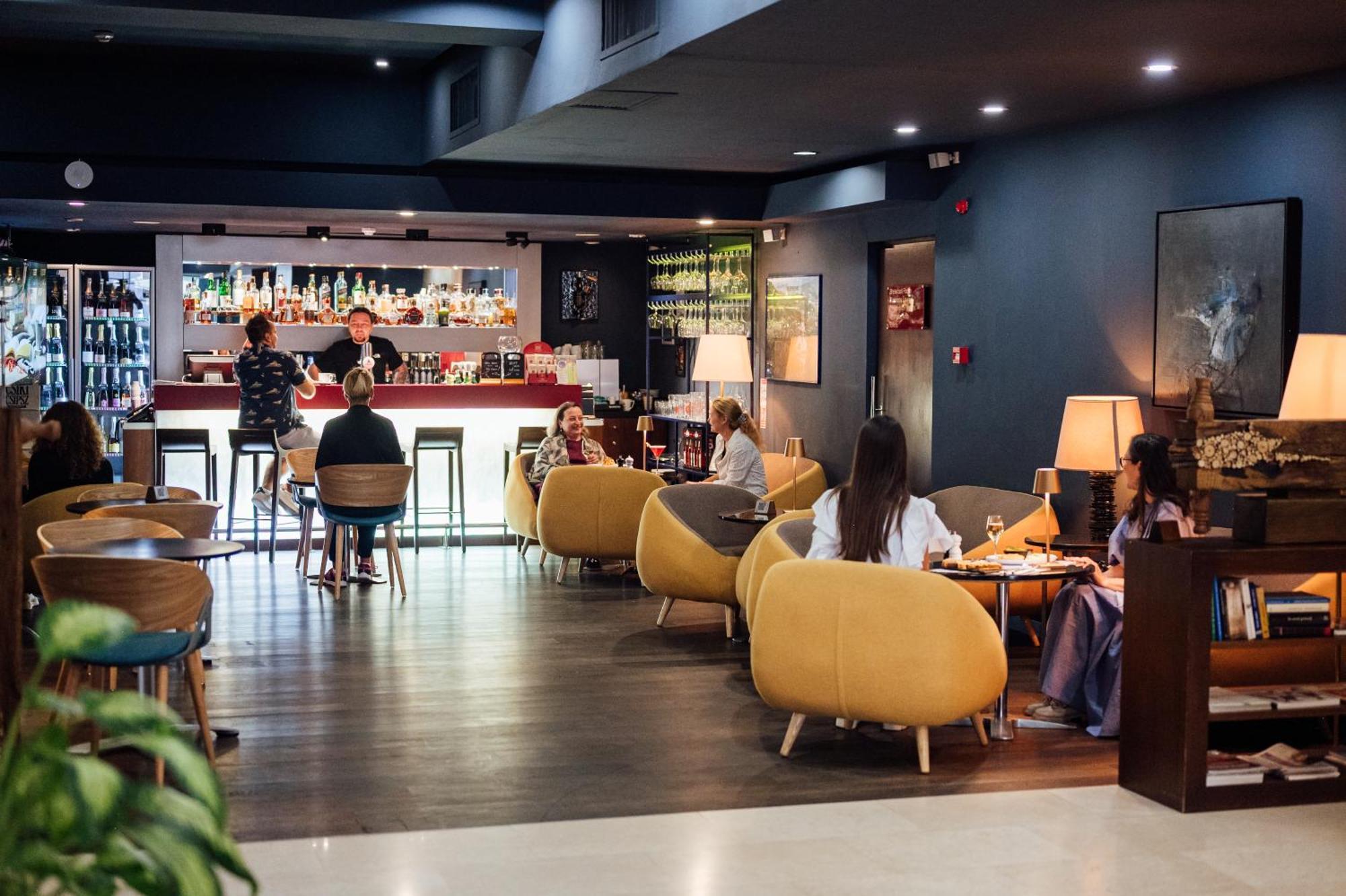 Peakture Hotel Bukarest Kültér fotó