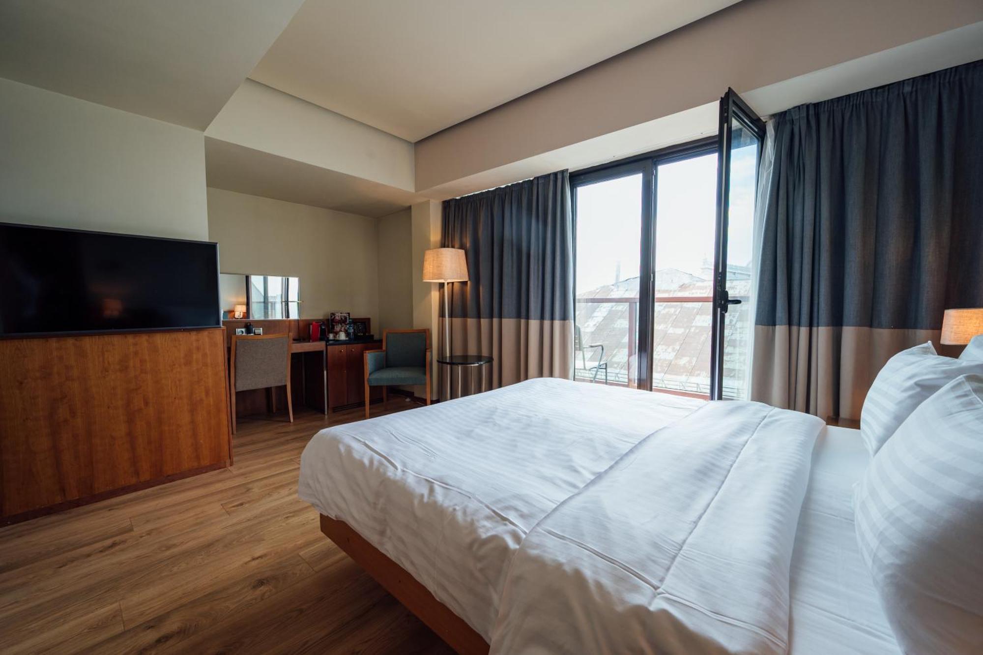 Peakture Hotel Bukarest Kültér fotó